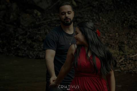 Inspiração e ideias ensaio fotográfico pré casamento de casal Cachoeira do Saltão Brotas SP'