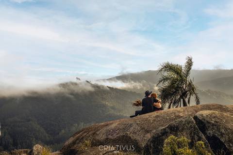 Inspiração e ideias ensaio fotográfico pré casamento de casal Pico do Olho d'Água Mairiporã - SP'