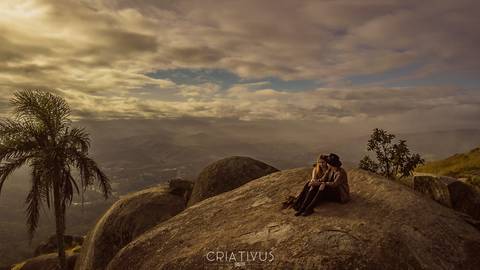 Inspiração e ideias ensaio fotográfico pré casamento de casal Pico do Olho d'Água Mairiporã - SP'