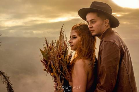 Inspiração e ideias ensaio fotográfico pré casamento de casal Pico do Olho d'Água Mairiporã - SP'