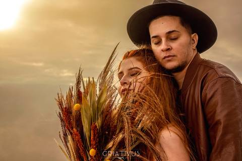Inspiração e ideias ensaio fotográfico pré casamento de casal Pico do Olho d'Água Mairiporã - SP'