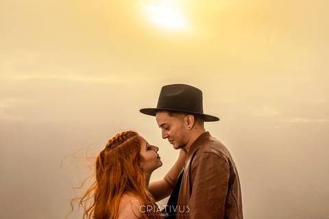 Inspiração e ideias ensaio fotográfico pré casamento de casal Pico do Olho d'Água Mairiporã - SP'