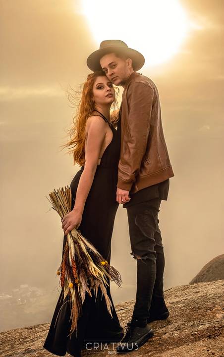 Inspiração e ideias ensaio fotográfico pré casamento de casal Pico do Olho d'Água Mairiporã - SP'