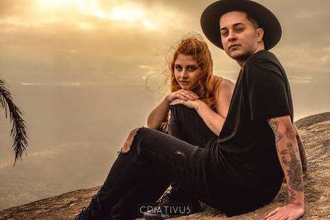 Inspiração e ideias ensaio fotográfico pré casamento de casal Pico do Olho d'Água Mairiporã - SP'