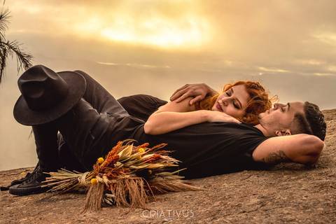 Inspiração e ideias ensaio fotográfico pré casamento de casal Pico do Olho d'Água Mairiporã - SP'