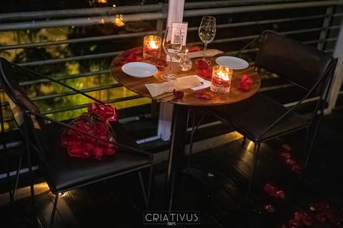Foto e Vídeo criativo para o Pedido de Casamento surpresa romântico no  restaurante Esther Rooftop'