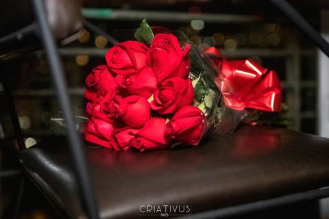 Foto e Vídeo criativo para o Pedido de Casamento surpresa romântico no  restaurante Esther Rooftop'