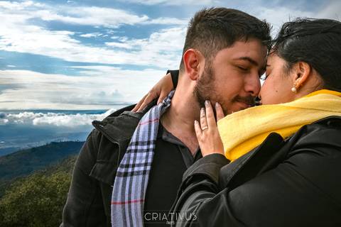 Inspiração e ideias ensaio fotográfico pré casamento de casal Pedra Grande Atibaia '