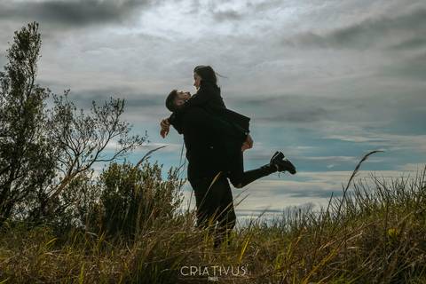 Inspiração e ideias ensaio fotográfico pré casamento de casal Pedra Grande Atibaia '