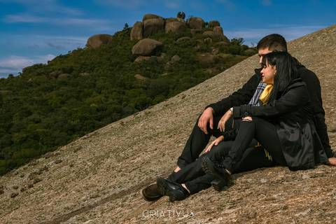 Inspiração e ideias ensaio fotográfico pré casamento de casal Pedra Grande Atibaia '