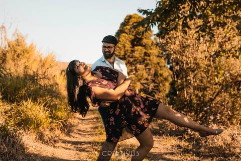 Inspiração e ideias criativas  ensaio fotográfico pré casamento de casal no Sitio Nosso Recanto Atibaia'