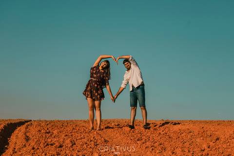 Inspiração e ideias criativas  ensaio fotográfico pré casamento de casal no Sitio Nosso Recanto Atibaia'