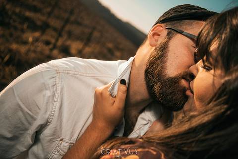 Inspiração e ideias criativas  ensaio fotográfico pré casamento de casal no Sitio Nosso Recanto Atibaia'