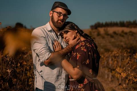 Inspiração e ideias criativas  ensaio fotográfico pré casamento de casal no Sitio Nosso Recanto Atibaia'