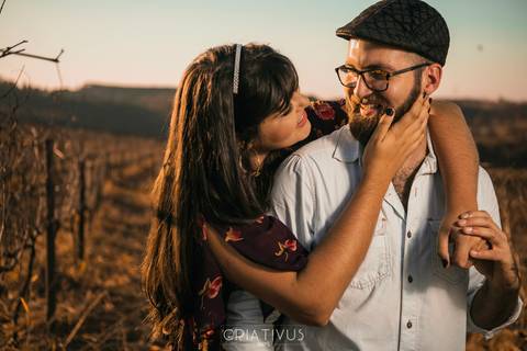 Inspiração e ideias criativas  ensaio fotográfico pré casamento de casal no Sitio Nosso Recanto Atibaia'
