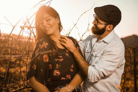 Inspiração e ideias criativas  ensaio fotográfico pré casamento de casal no Sitio Nosso Recanto Atibaia'