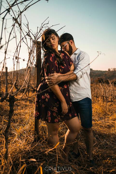 Inspiração e ideias criativas  ensaio fotográfico pré casamento de casal no Sitio Nosso Recanto Atibaia'