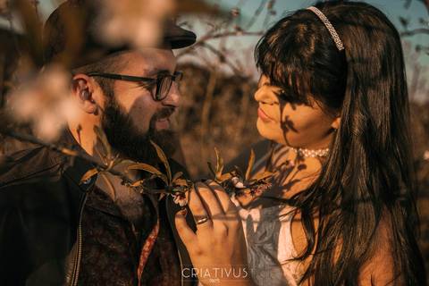Inspiração e ideias criativas  ensaio fotográfico pré casamento de casal no Sitio Nosso Recanto Atibaia'