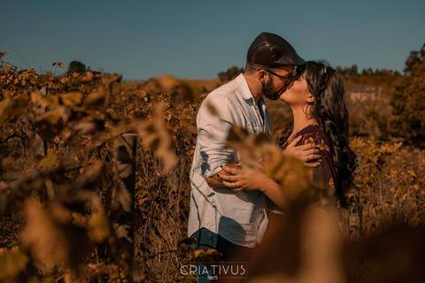 Inspiração e ideias criativas  ensaio fotográfico pré casamento de casal no Sitio Nosso Recanto Atibaia'