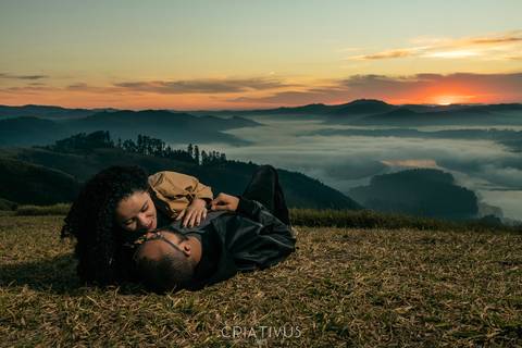 Inspiração e ideias criativas  ensaio fotográfico pré casamento de casal no Morro do Capuava'