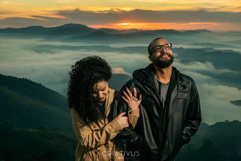 Inspiração e ideias criativas  ensaio fotográfico pré casamento de casal no Morro do Capuava'