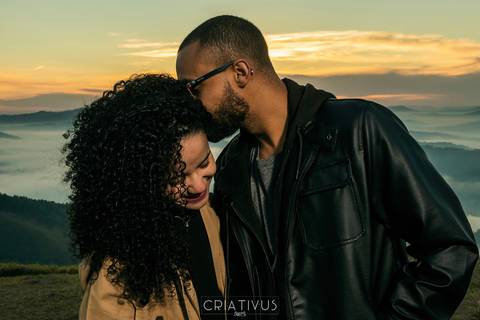 Inspiração e ideias criativas  ensaio fotográfico pré casamento de casal no Morro do Capuava'