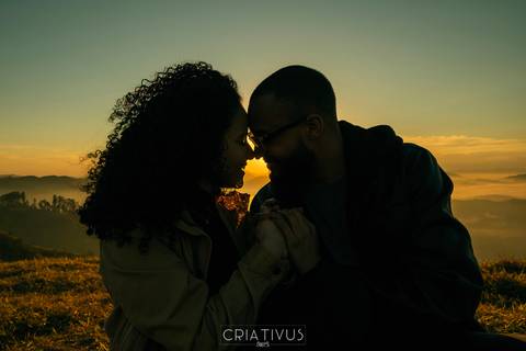 Inspiração e ideias criativas  ensaio fotográfico pré casamento de casal no Morro do Capuava'