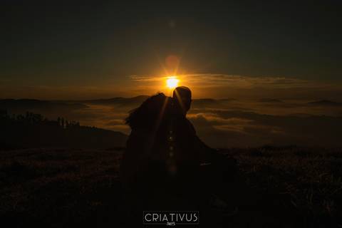 Inspiração e ideias criativas  ensaio fotográfico pré casamento de casal no Morro do Capuava'