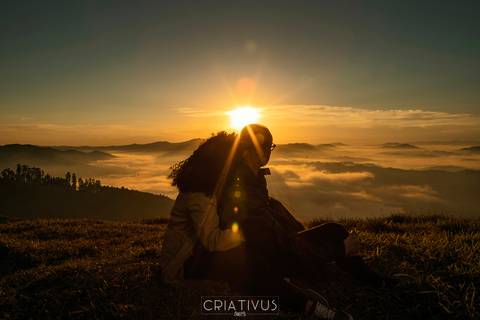 Inspiração e ideias criativas  ensaio fotográfico pré casamento de casal no Morro do Capuava'