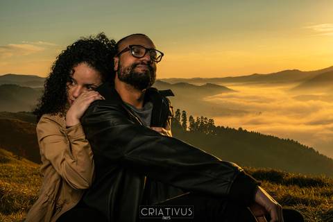 Inspiração e ideias criativas  ensaio fotográfico pré casamento de casal no Morro do Capuava'