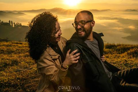 Inspiração e ideias criativas  ensaio fotográfico pré casamento de casal no Morro do Capuava'