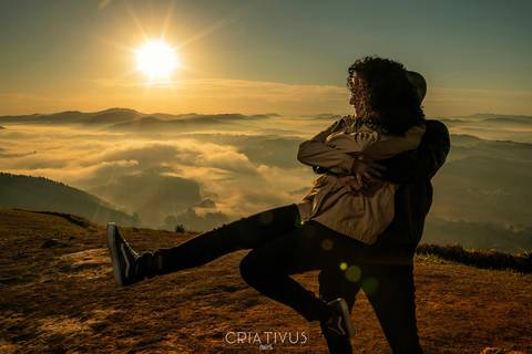 Inspiração e ideias criativas  ensaio fotográfico pré casamento de casal no Morro do Capuava'