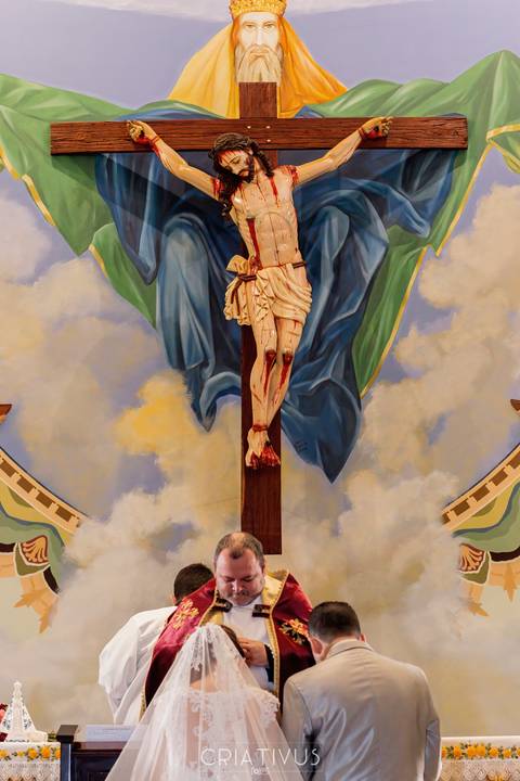 Inspiração e ideias criativas de fotos fotográfico de casamento na igreja Paróquia Santíssima Trindade Butantã'