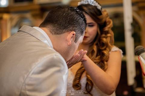 Inspiração e ideias criativas de fotos fotográfico de casamento na igreja Paróquia Santíssima Trindade Butantã'
