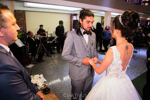 Ensaio fotográfico de casamento com os noivos Editorial Dreams no Espaço Splendour em Osasco-SP'