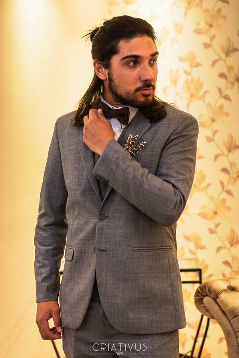 Ensaio fotográfico de casamento making of do noivo Editorial Dreams
 no Espaço Splendour em Osasco-SP'