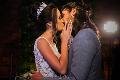 Ensaio fotográfico de casamento com os noivos Editorial Dreams no Espaço Splendour em Osasco-SP'