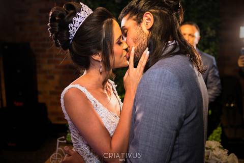 Ensaio fotográfico de casamento com os noivos Editorial Dreams no Espaço Splendour em Osasco-SP'