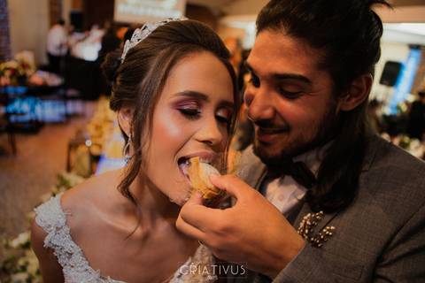 Ensaio fotográfico de casamento com os noivos Editorial Dreams no Espaço Splendour em Osasco-SP'