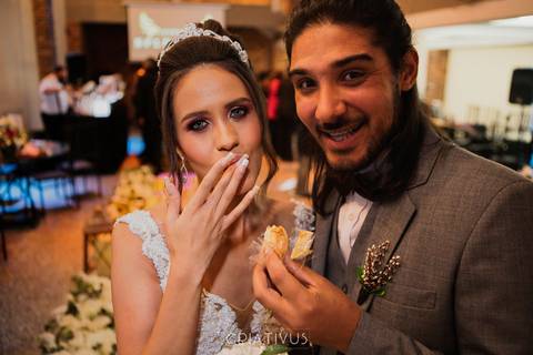 Ensaio fotográfico de casamento com os noivos Editorial Dreams no Espaço Splendour em Osasco-SP'