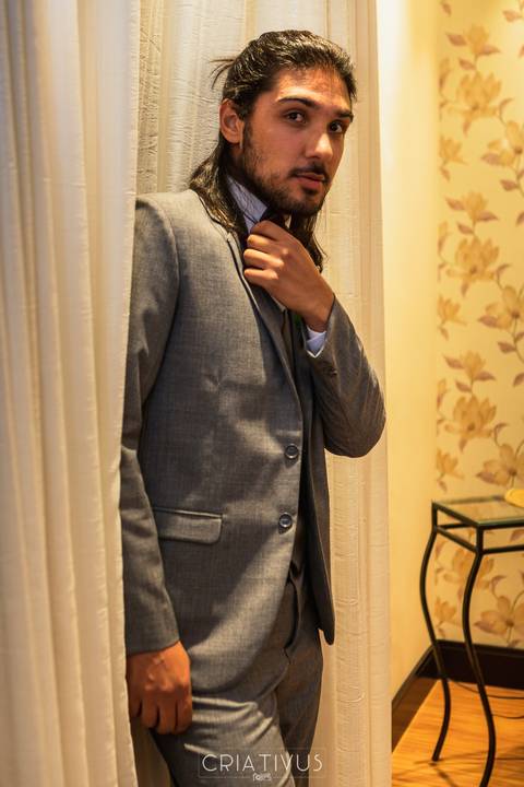 Ensaio fotográfico de casamento making of do noivo Editorial Dreams no Espaço Splendour em Osasco-SP'