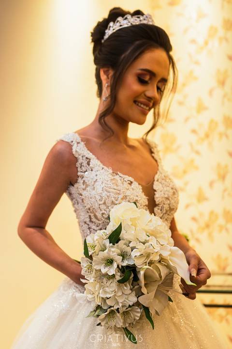 Ensaio fotográfico de casamento making of da noiva Editorial Dreams no Espaço Splendour em Osasco-SP'