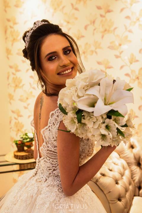 Ensaio fotográfico de casamento making of da noiva Editorial Dreams no Espaço Splendour em Osasco-SP'