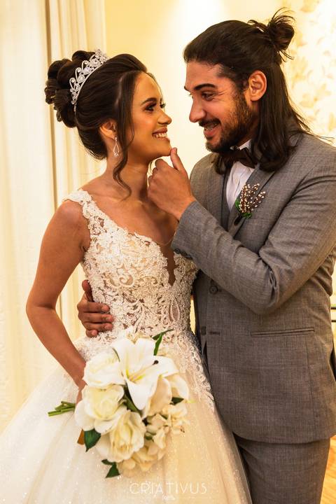 Ensaio fotográfico de casamento making of dos noivos Editorial Dreams no Espaço Splendour em Osasco-SP'