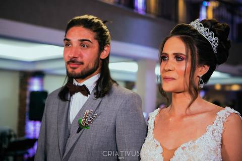 Ensaio fotográfico de casamento com os noivos Editorial Dreams no Espaço Splendour em Osasco-SP'