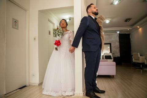 Inspiração e ideias criativas de fotos fotográfico de Making Of dos noivos na Escovaria de Luxo   '