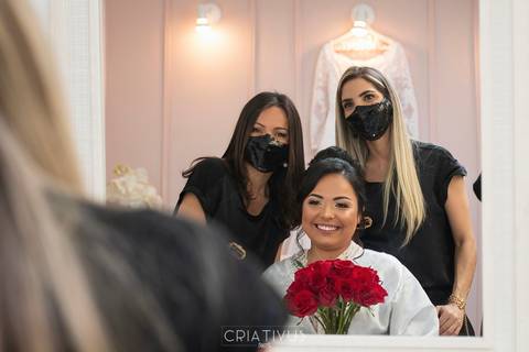 Inspiração e ideias criativas de fotos fotográfico de Making Of da noiva na Escovaria de Luxo'