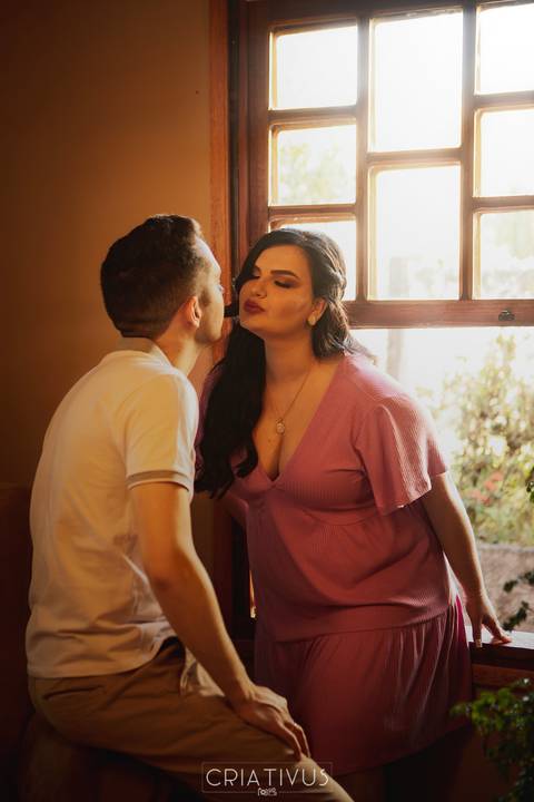 Inspiração e ideias criativas  ensaio fotográfico pré casamento de casal em Holambra-SP'