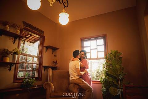Inspiração e ideias criativas  ensaio fotográfico pré casamento de casal em Holambra-SP'