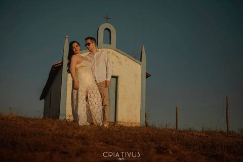 Inspiração e ideias criativas  ensaio fotográfico pré casamento de casal em Holambra-SP'